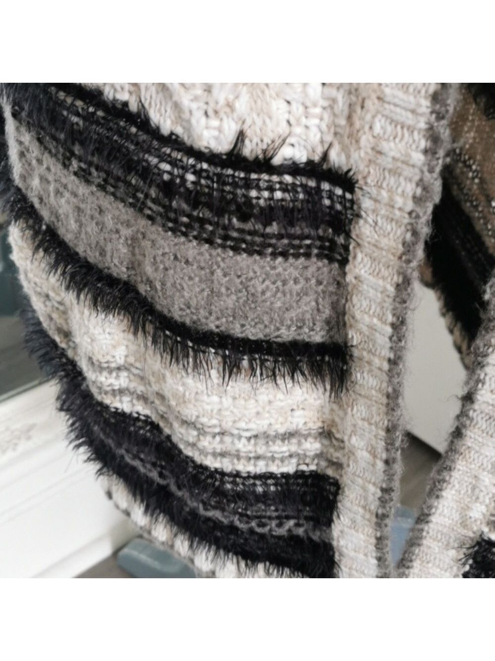 Womens Dex open eyelash, boho, beachy cardigan. Size Small - Picture 4 of 9